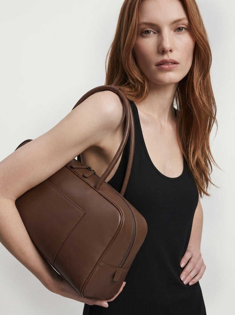 The Ligne Carryall ( Brown )